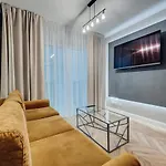 Nova Oasis Garden דירה
